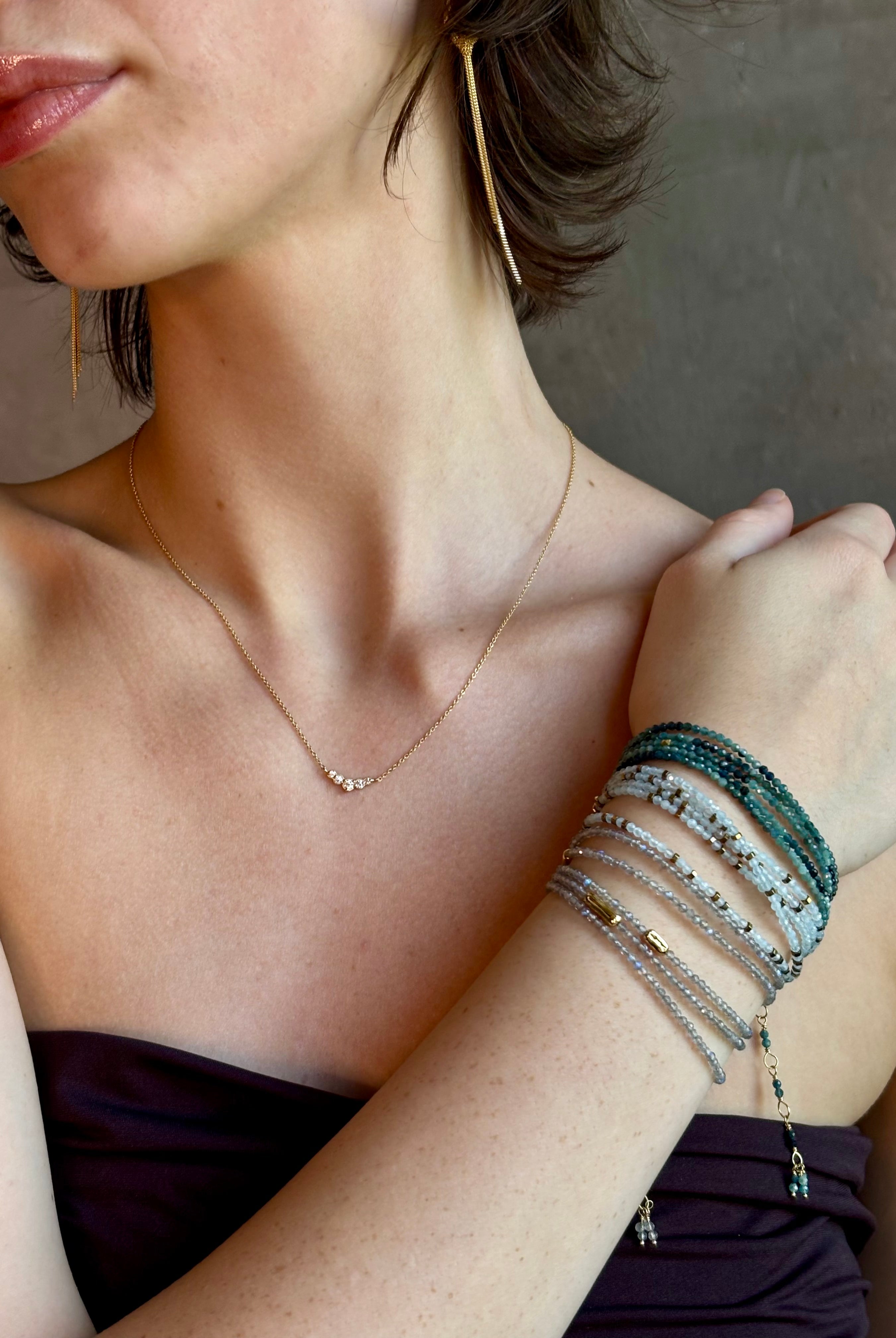 Fine Jewelry Artist Anne Sportun Diamond Arc Necklace in 18 carat yellow gold and round brilliant natural diamonds