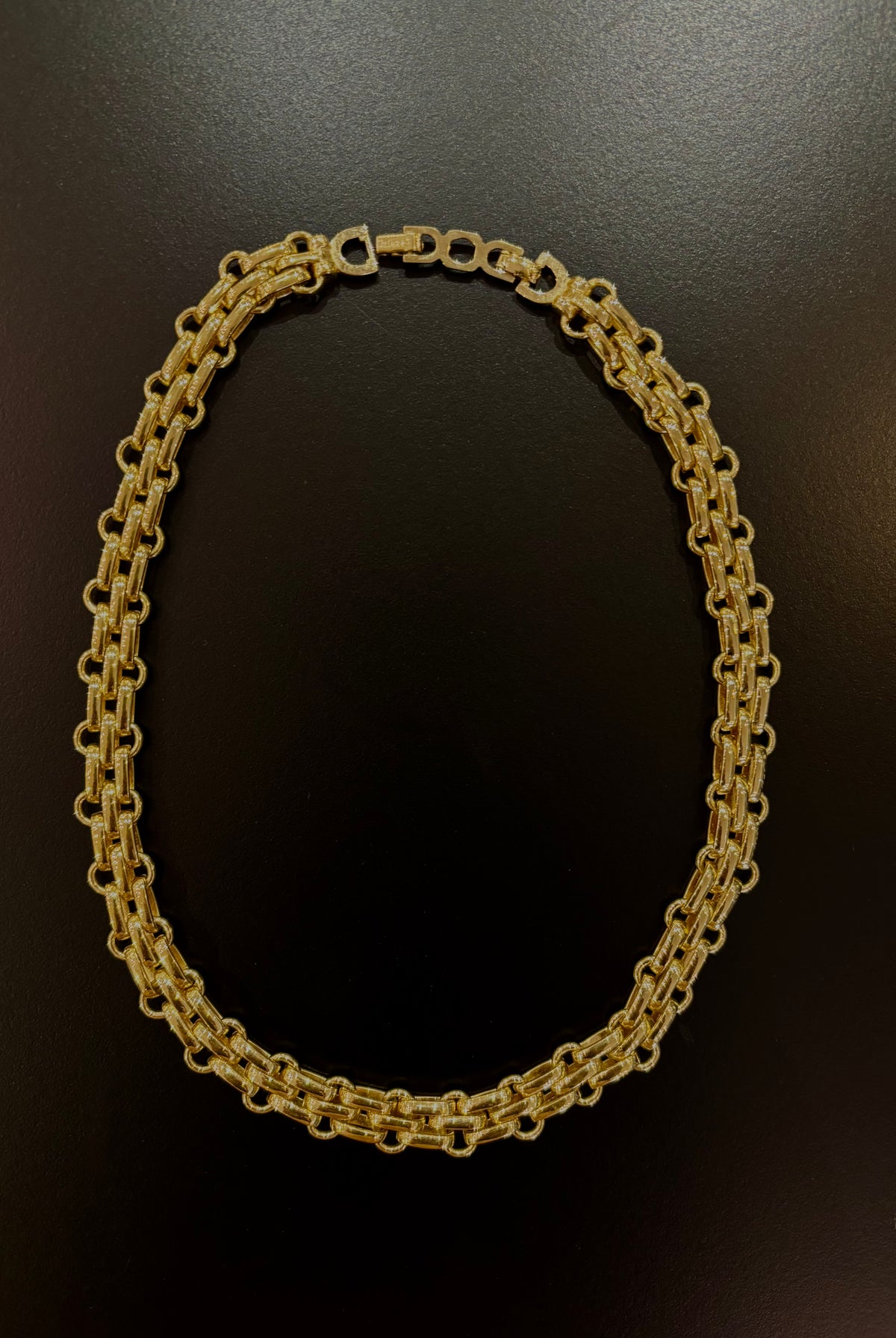 Christian Dior's Vintage 1980s Omega Collar Choker Necklace gold-plated interlocked links, signed "Chr.Dior" on the clasp. Modernist, collectible, pre-owned heritage