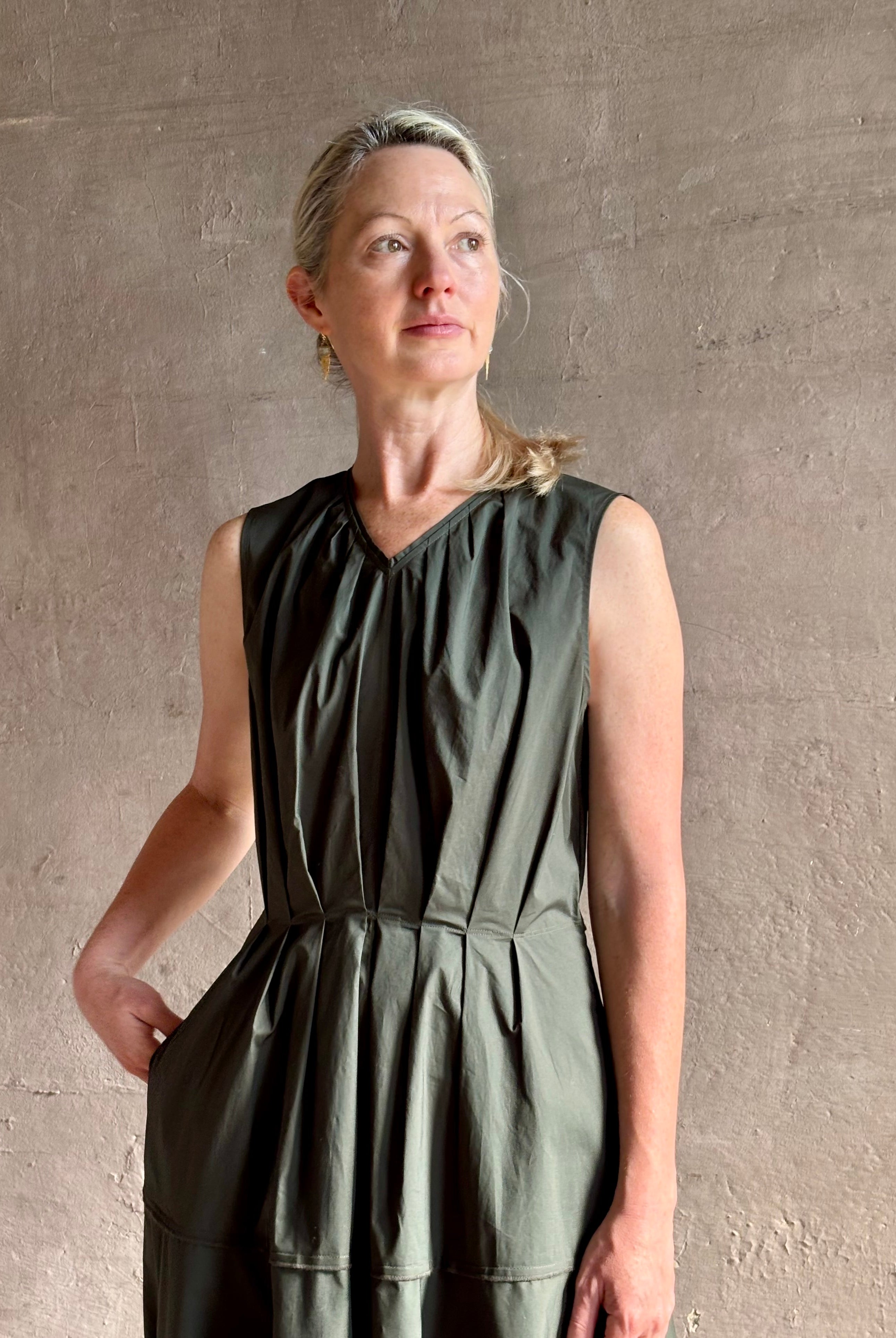 luxury cotton poplin Proenza schouler green maxi dress V-neck sleeveless pleated front bodice fitted natural waist