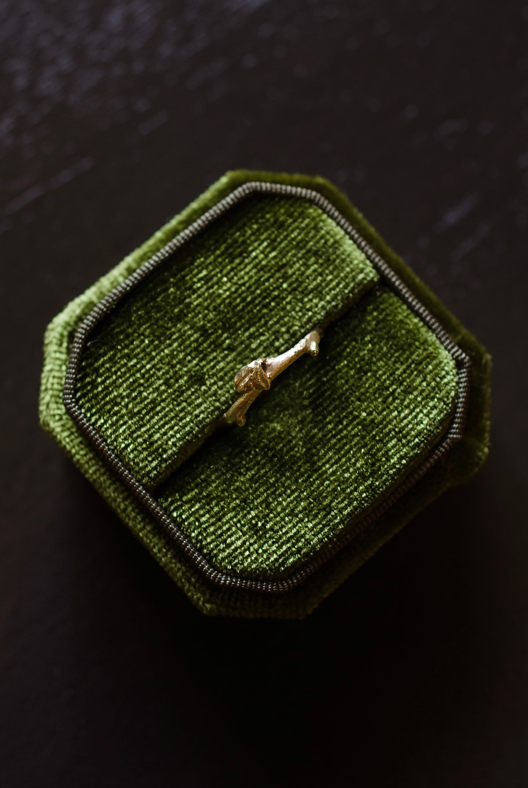 Image of Anna Johnson solid 14k gold spirea and thyme ring size 7.5 handmade in Asheville North Carolina