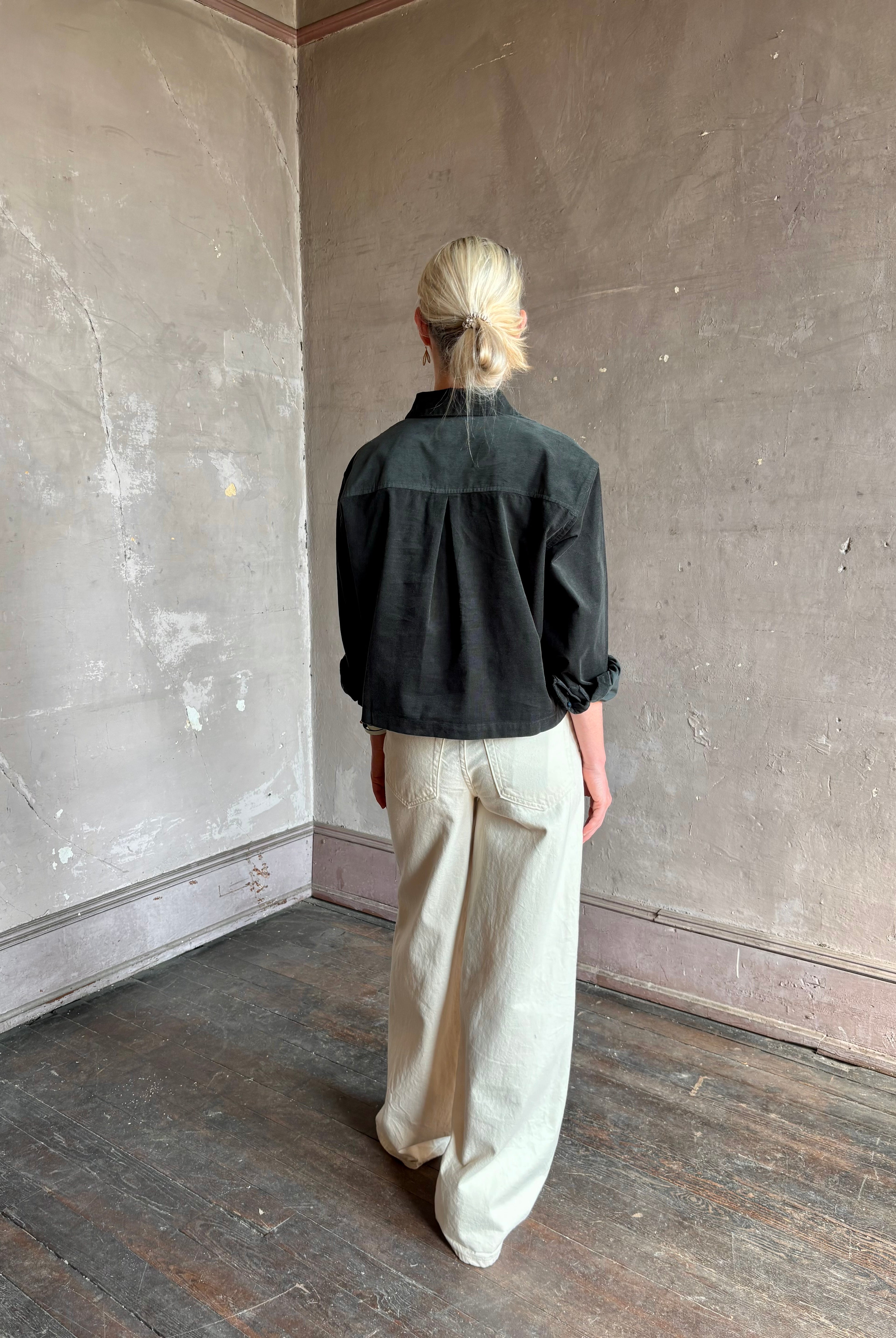 Trovata Nessa crop Shirt in Dark Teal 100% cotton corduroy relaxed fit long sleeves button front with collar