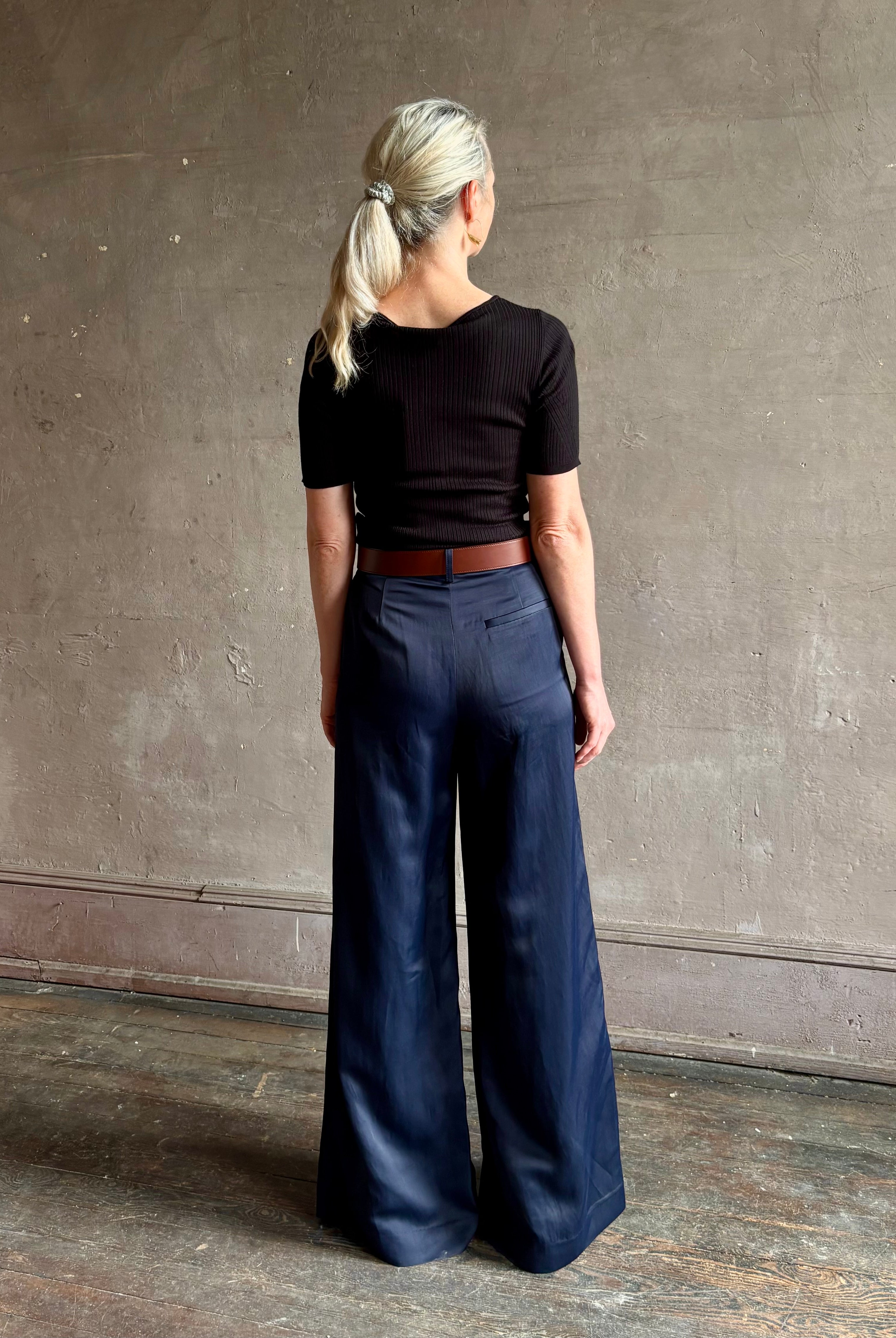 TWP taite navy wide leg full length trouser high rise front seam intigral vent side seam pockets elevated fabric quality