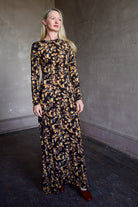 Model wearing the Amari dress from designer Ulla Johnson in casual jersey lightweight fabric