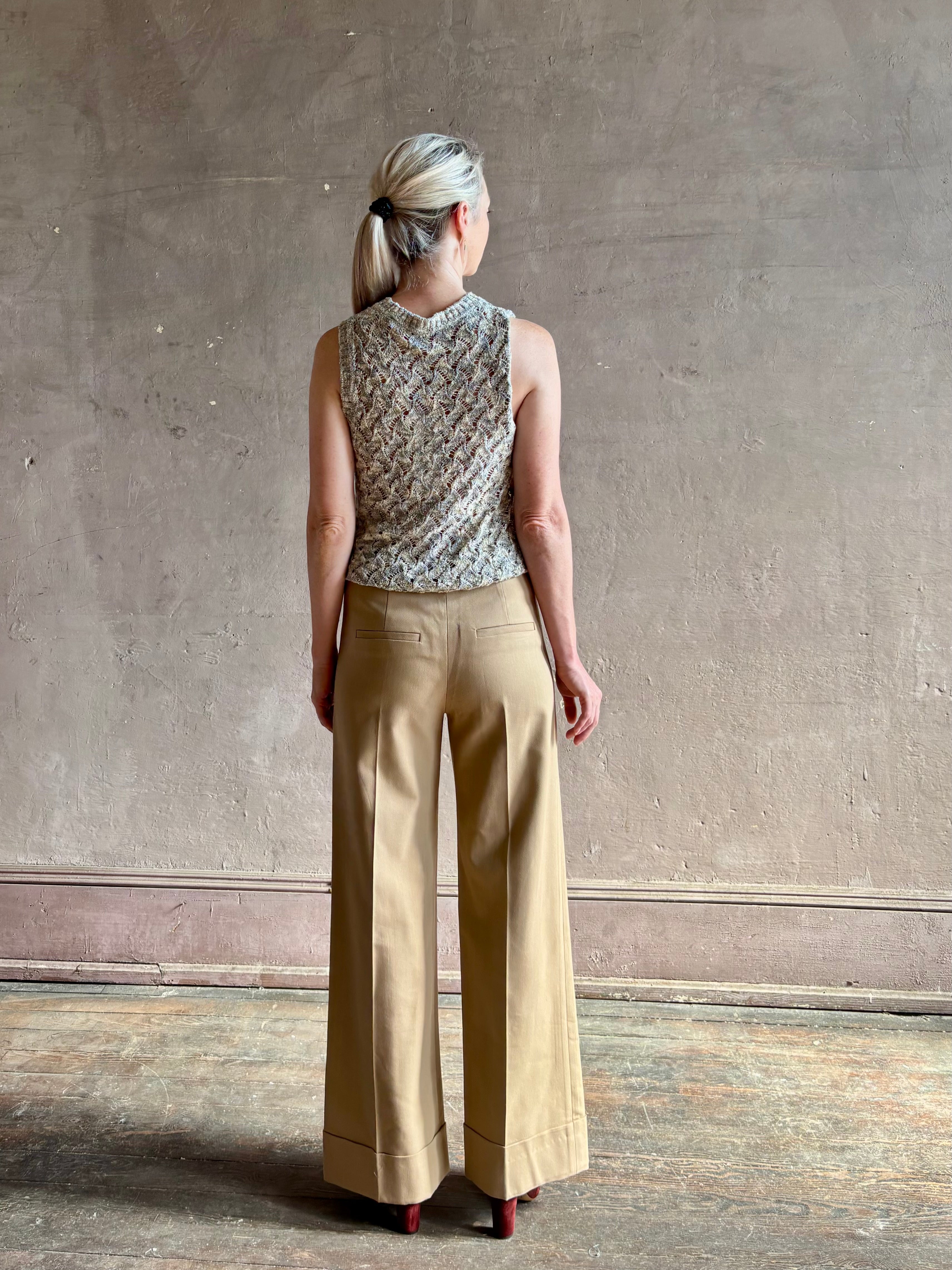 Veronica Beard wide leg khaki Darell pant comfortable stretch high-rise fitted waist cropped length cuffed hemline