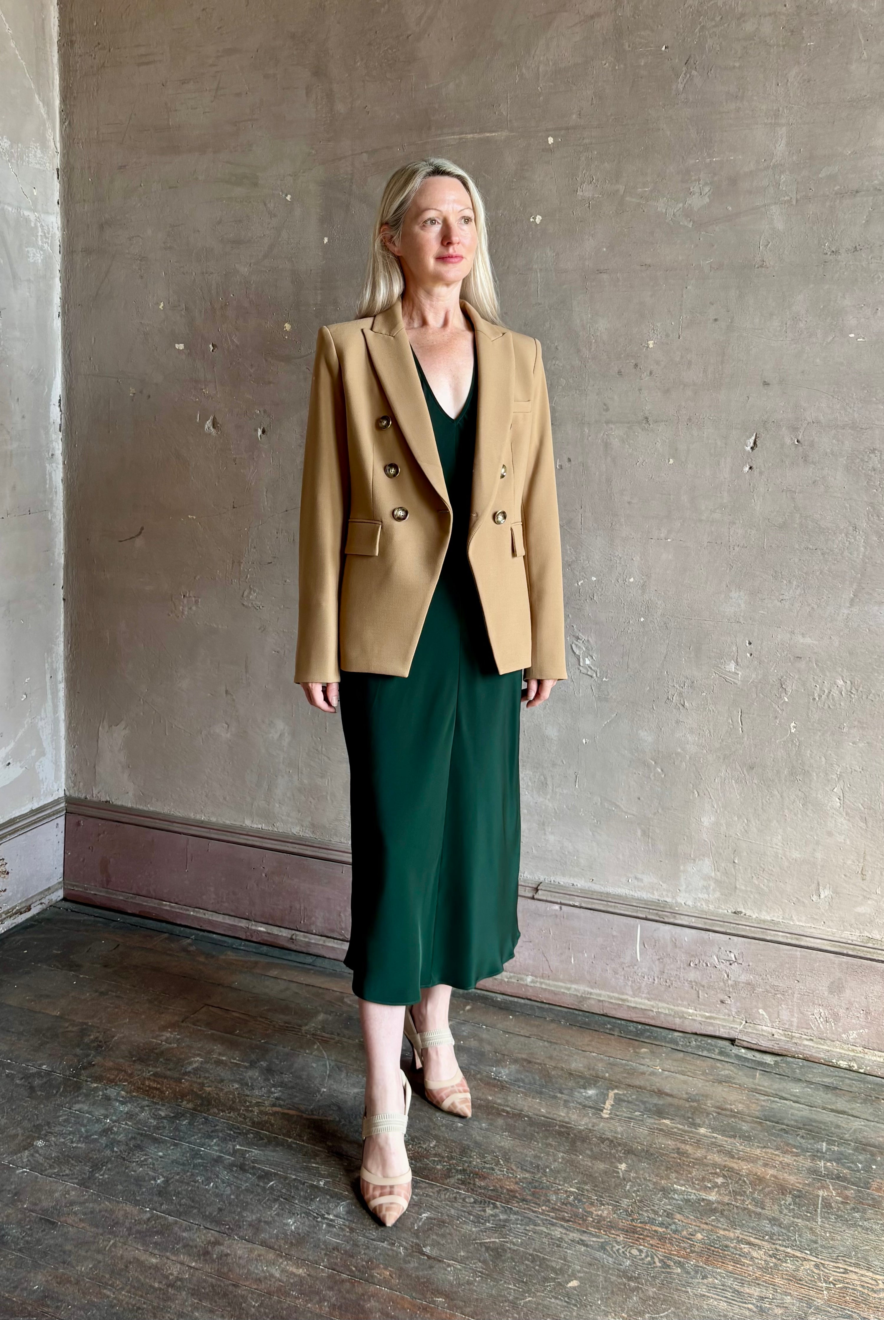 Mature woman wearing Veronica Beard Miller Dickey Jacket in Heritage Khaki tailored blazer flattering back darts