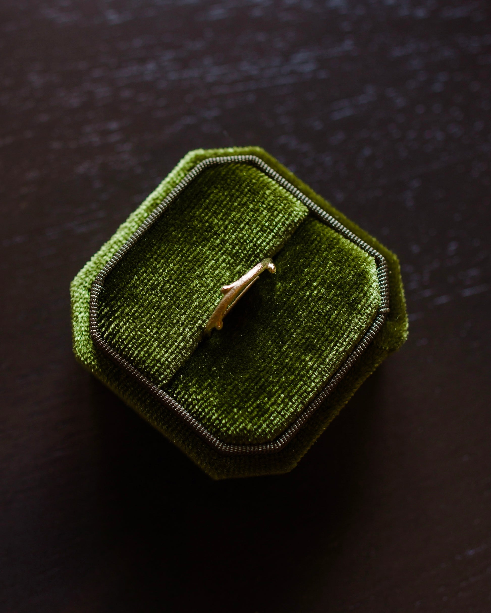 Image of Anna Johnson solid 14k gold spirea and thyme ring size 5.75 handmade in Asheville North Carolina