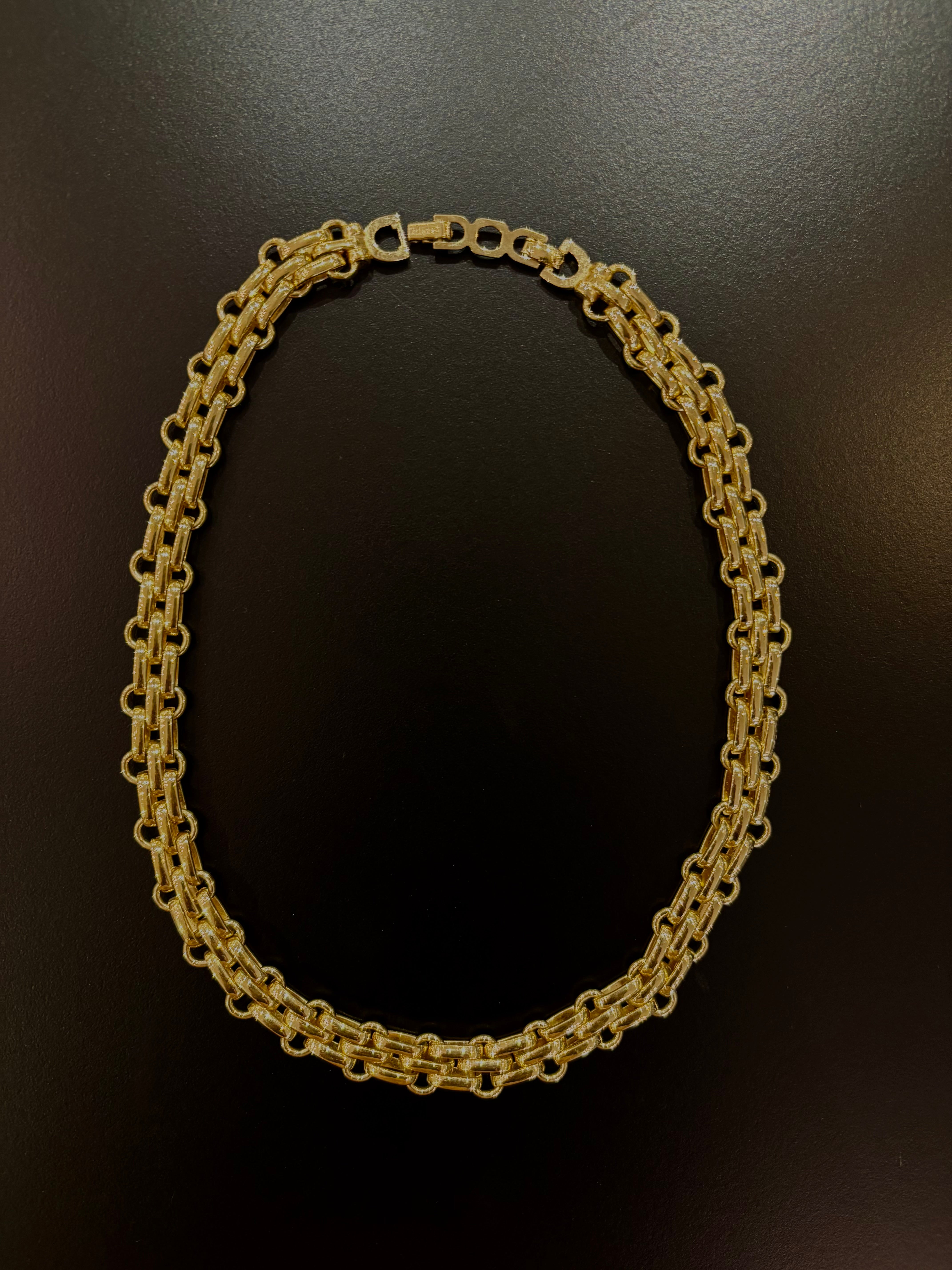 Christian Dior's Vintage 1980s Omega Collar Choker Necklace gold-plated interlocked links, signed "Chr.Dior" on the clasp. Modernist, collectible, pre-owned heritage