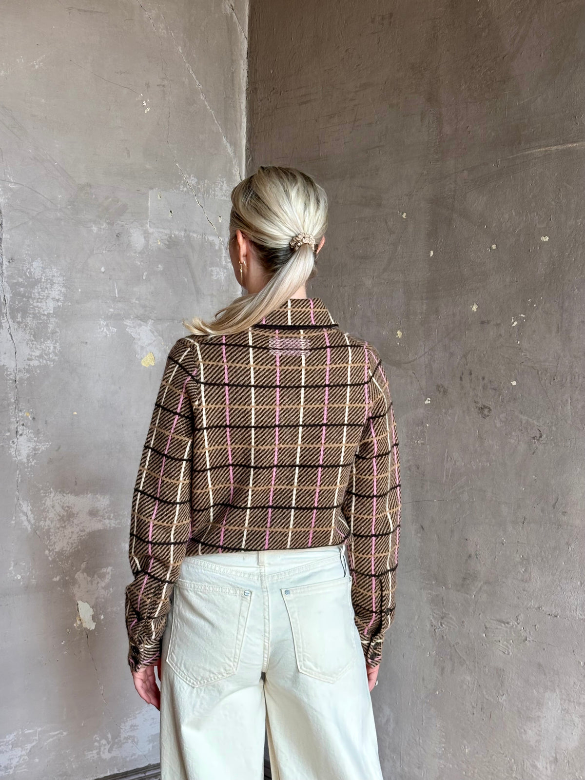 mature woman wearing luxury American clothing designer Guest in Residence plaid Button-Down Long Sleeve Collared Dylan cashmere shirt
