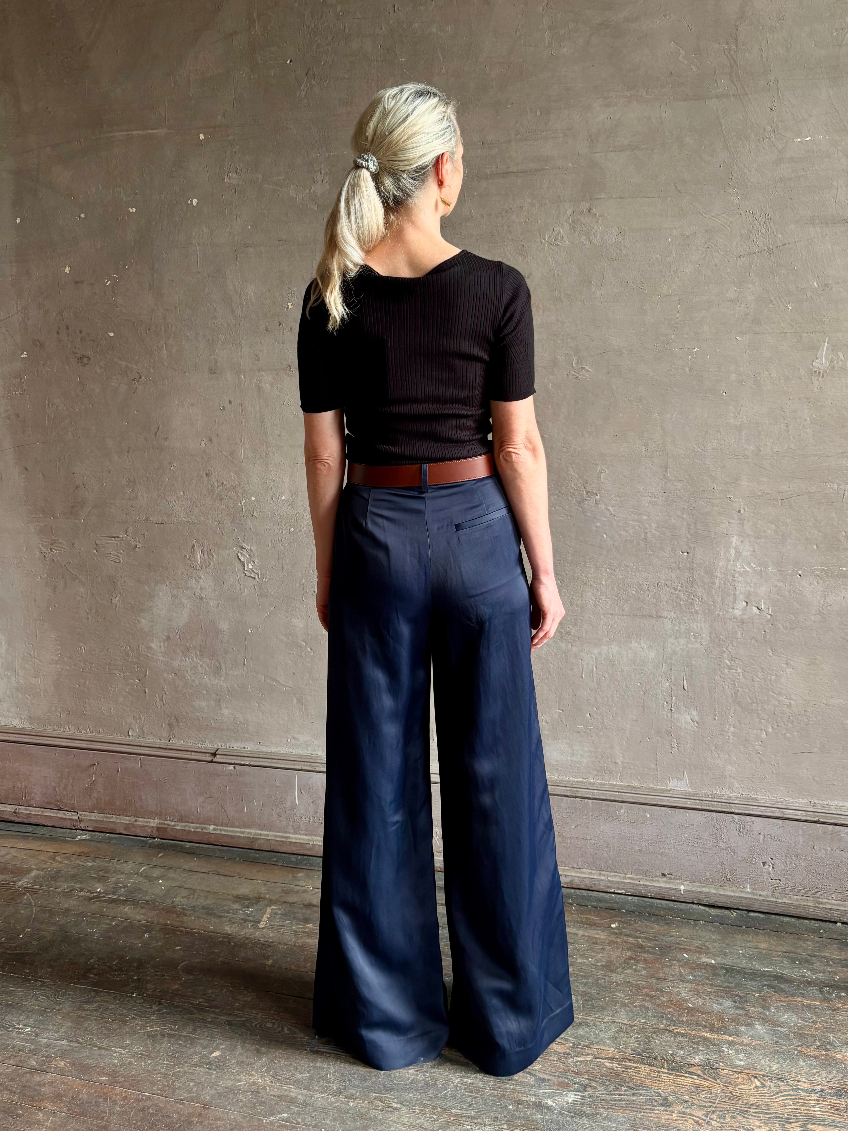 TWP taite navy wide leg full length trouser high rise front seam intigral vent side seam pockets elevated fabric quality