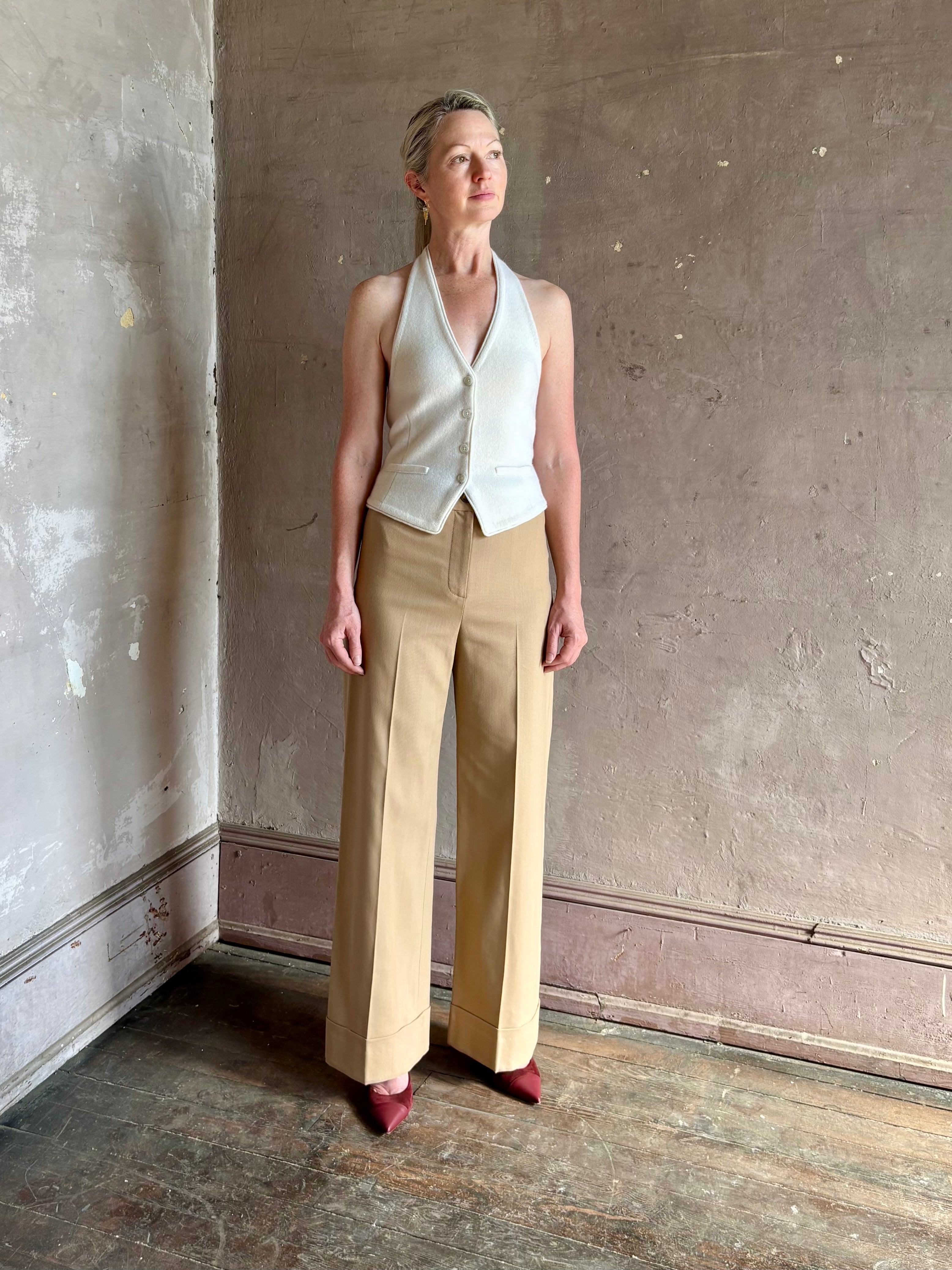 Veronica Beard high-rise fitted waist Darell pant with single button and zip closure wide leg cropped length 