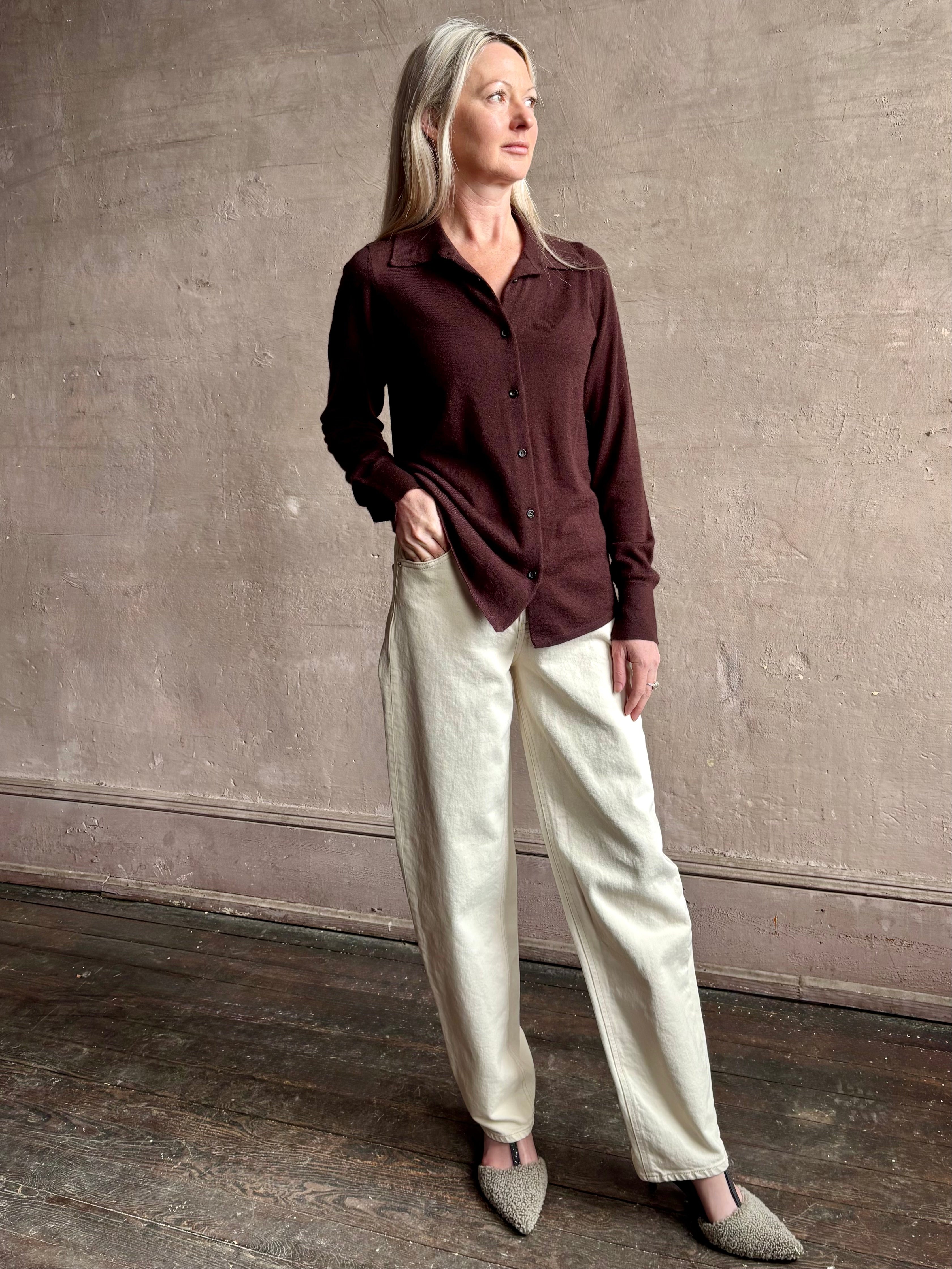 Image of woman wearing VERONICA BEARD Harley Arc Leg Jean in Ecru with Premium Cotton denim made in American for ultimate casual elegance