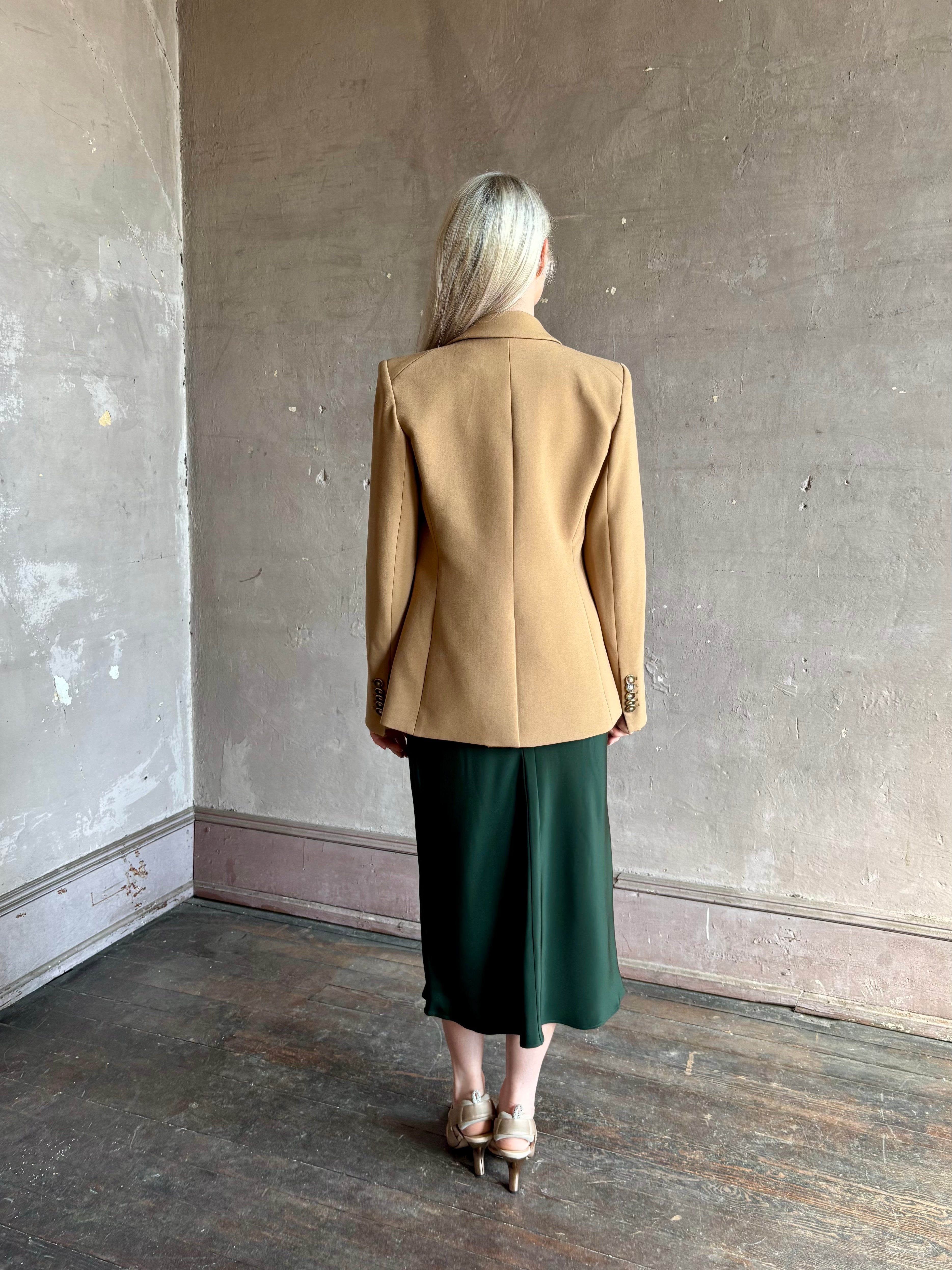 Mature woman wearing Veronica Beard Miller Dickey Jacket in Heritage Khaki tailored blazer flattering back darts
