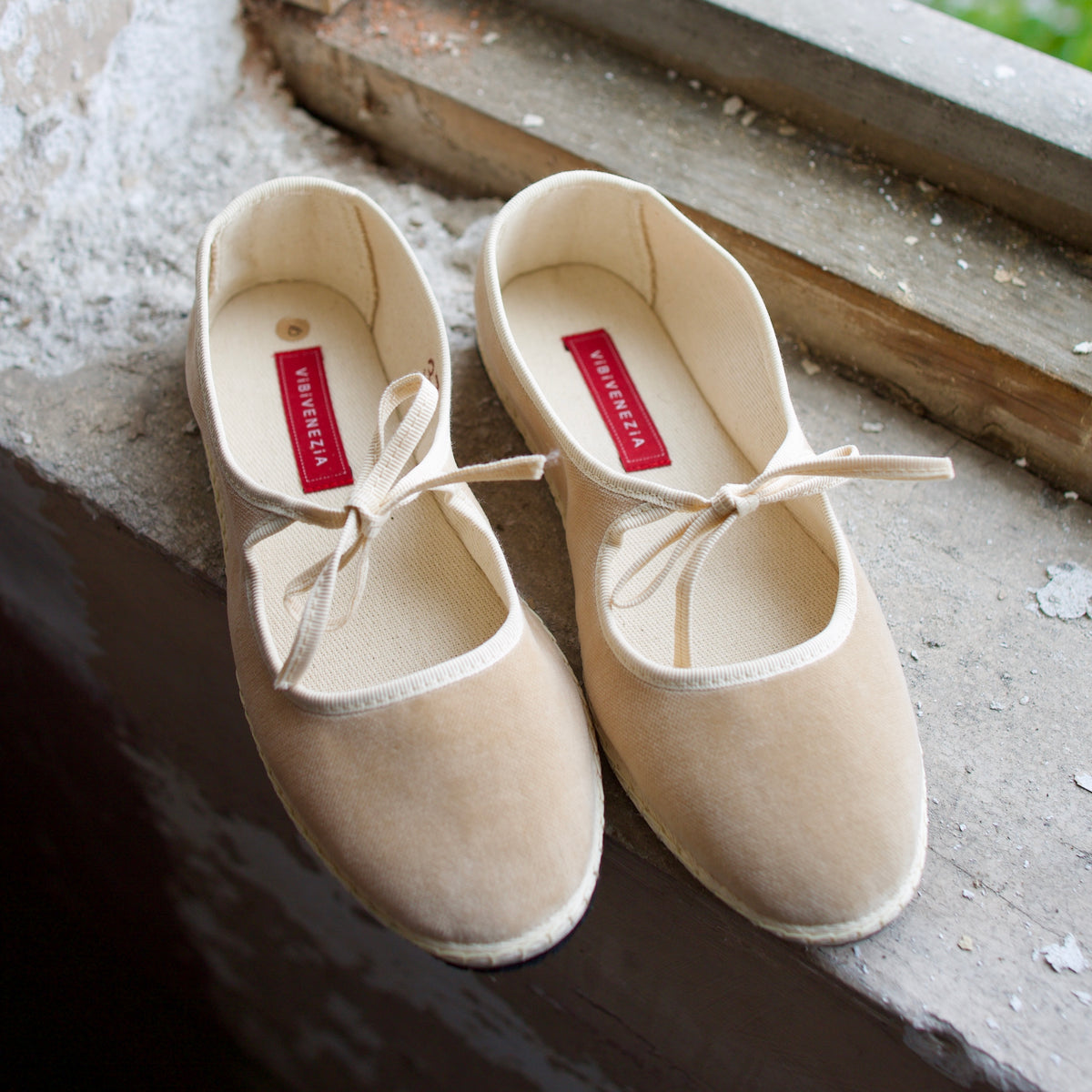 Vibi Roopnarine VIBI | VELVET FURLANA SLIPPER | IVORY | FINAL SALE – Woodlands
