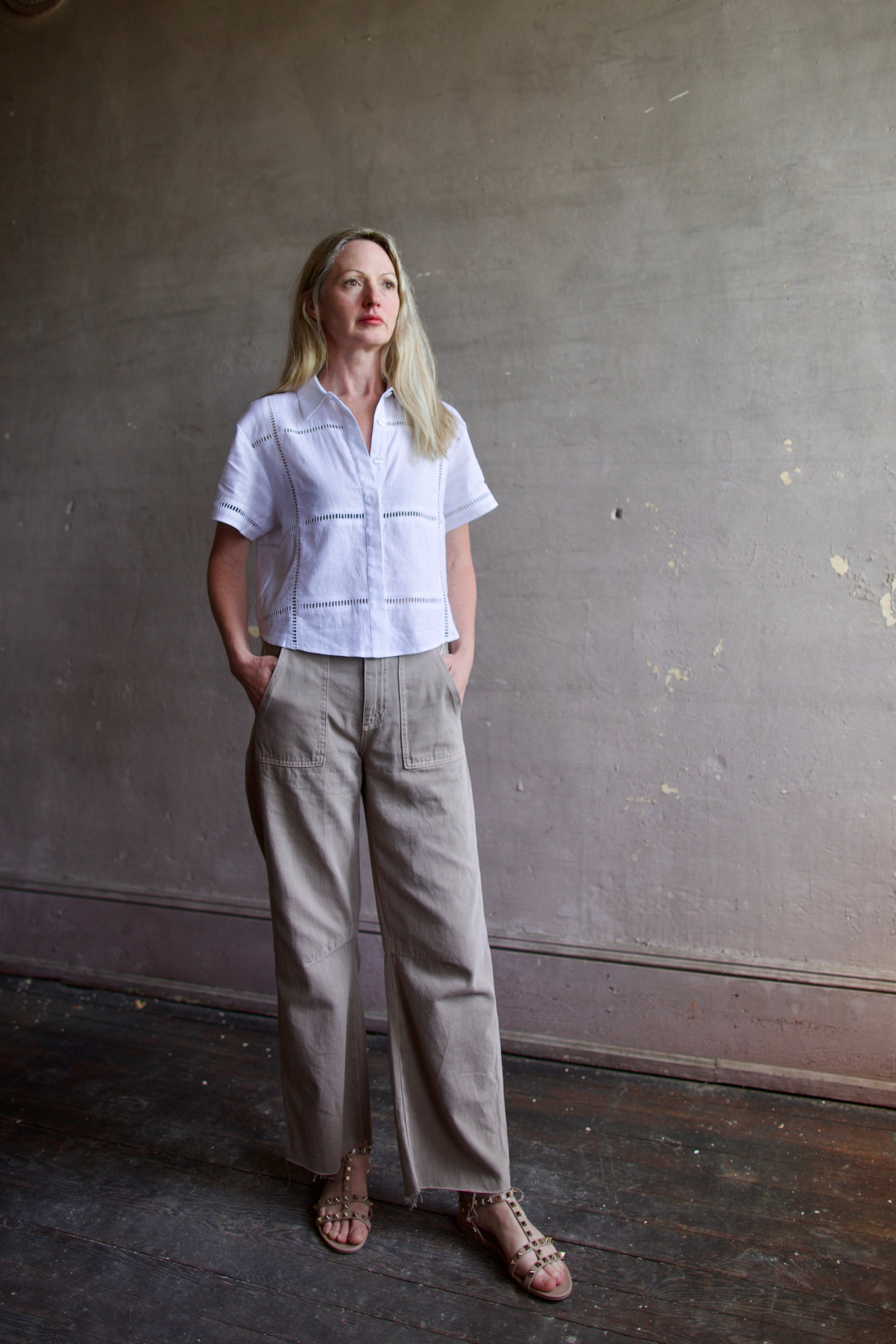 Image of a woman wearing the Le Jean Utility Soft Barrel Jeans
