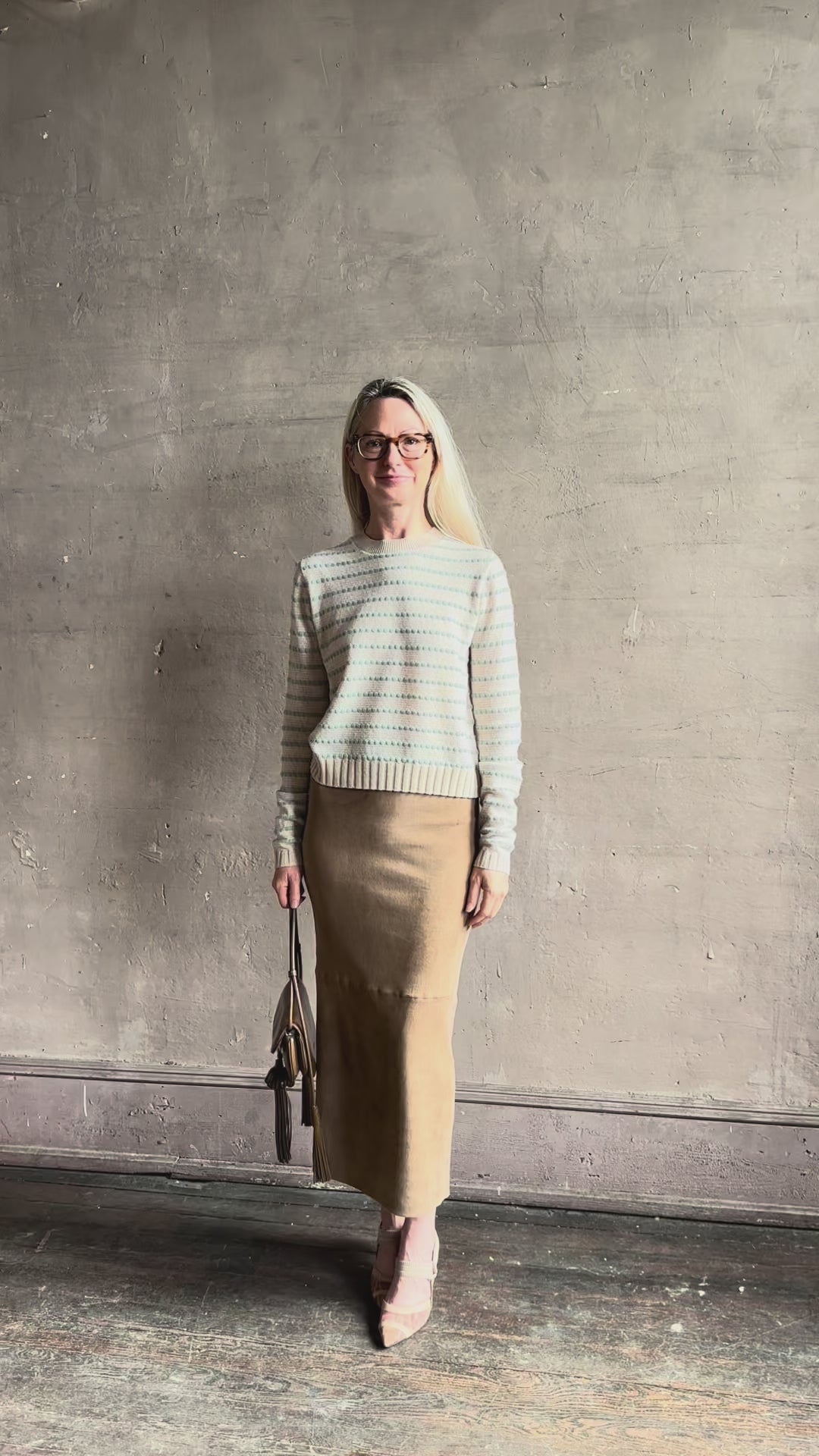 Video reviewing Guest in Residence Pebble cream and sage stripe shrunken crew long sleeve cashmere sweater