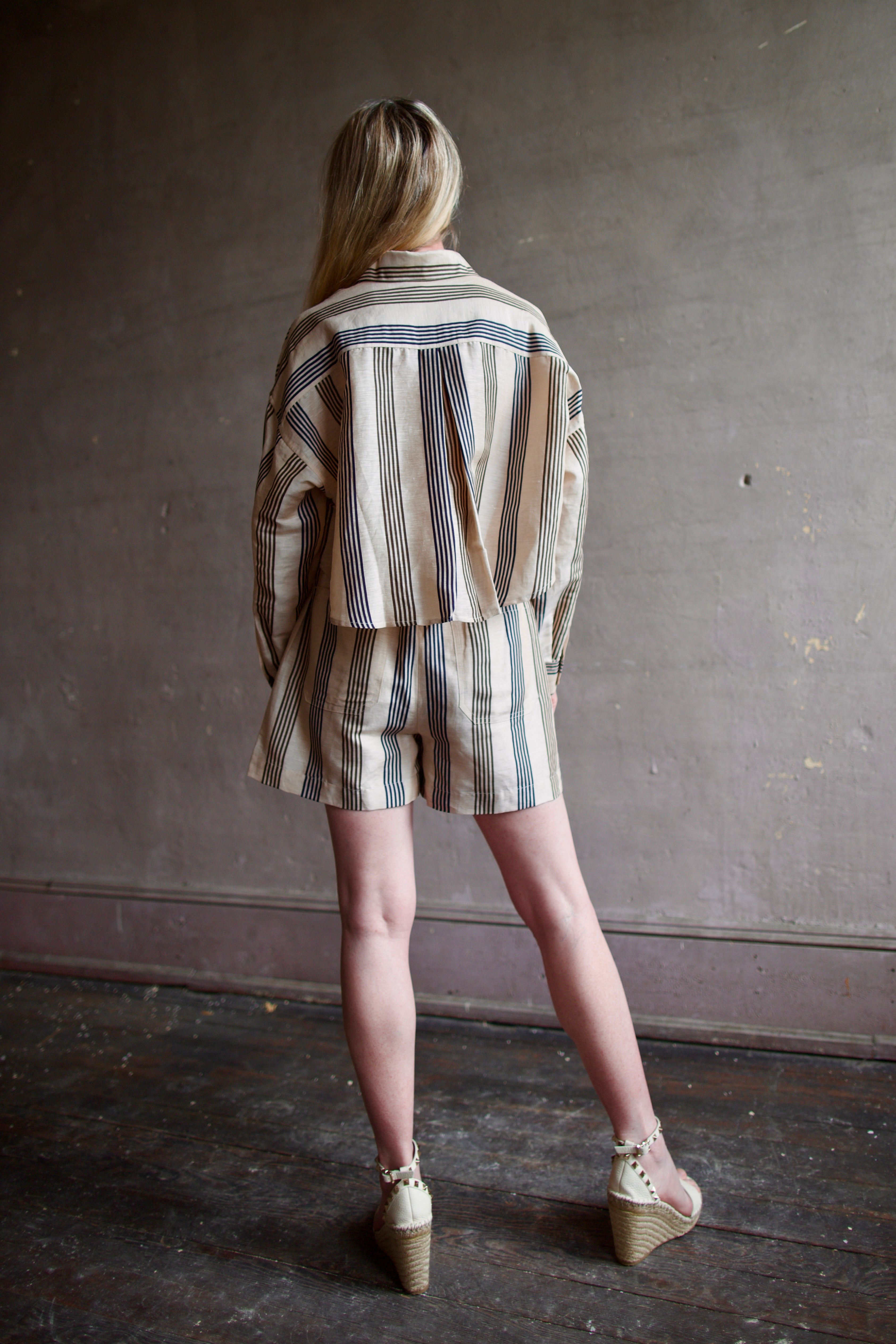 Image of model wearing designer Rag and Bone matching set Beatrice Top and Logan Beach Shorts in premium cotton linen blend